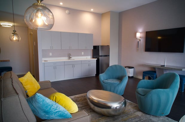 Images Holiday Inn Express & Suites Charlotte - South End by IHG