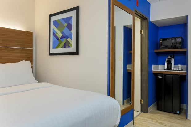 Images Holiday Inn Express Milwaukee-West Medical Center by IHG