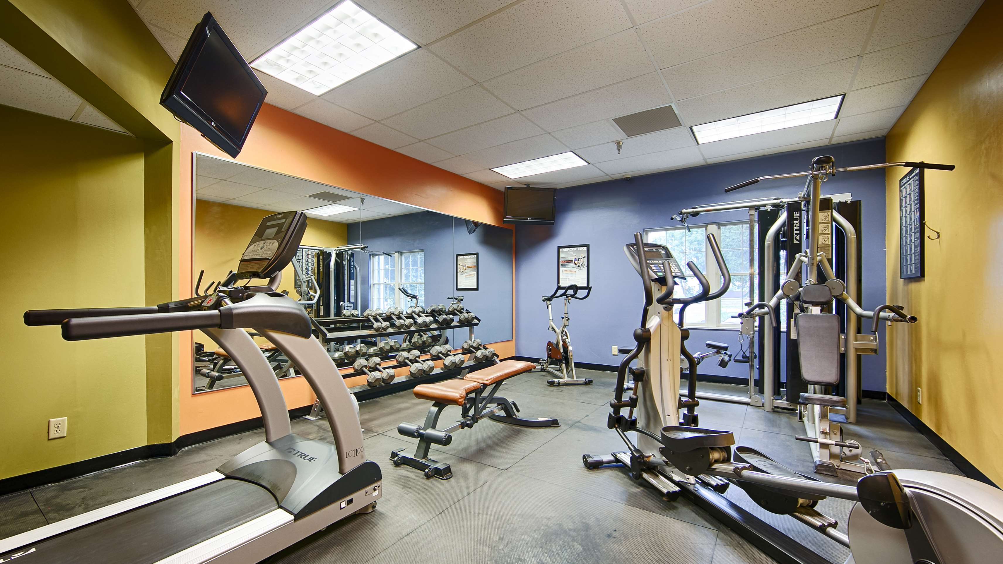 Best Western Plus Steeplegate Inn in Davenport, IA (Hotels & Motels