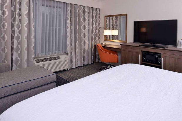 Images Hampton Inn & Suites Albany-East Greenbush
