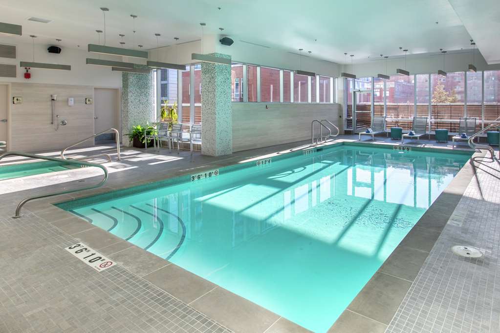 Pool Homewood Suites by Hilton Calgary Downtown Calgary (587)352-5500
