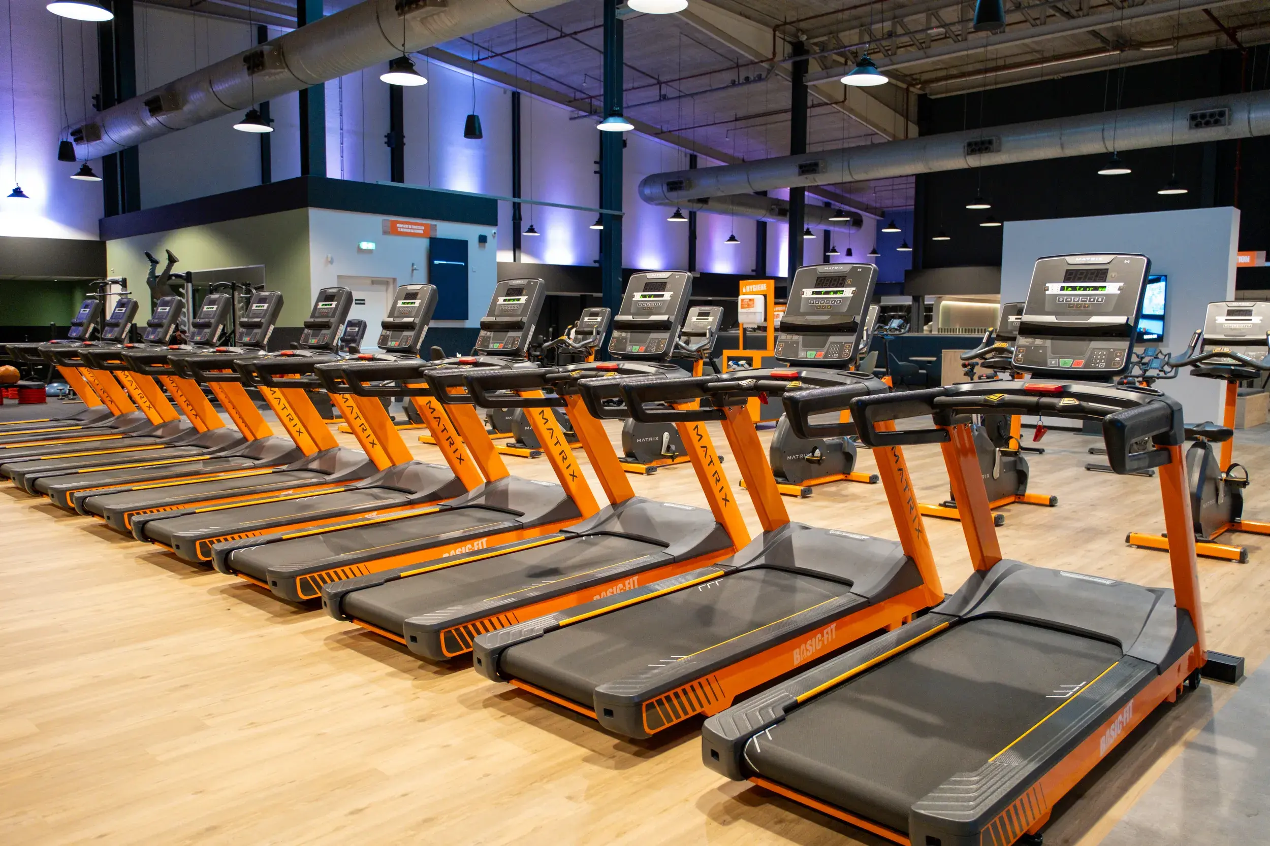 Foto's Basic-Fit 24/7