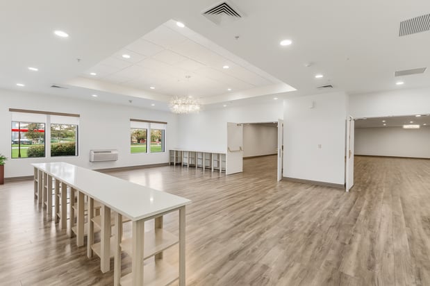 Images Suburban Studios Salt Lake City Airport