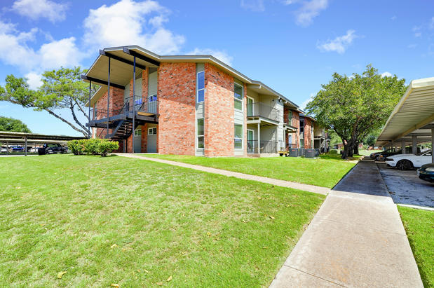 Images Midtown Apartments