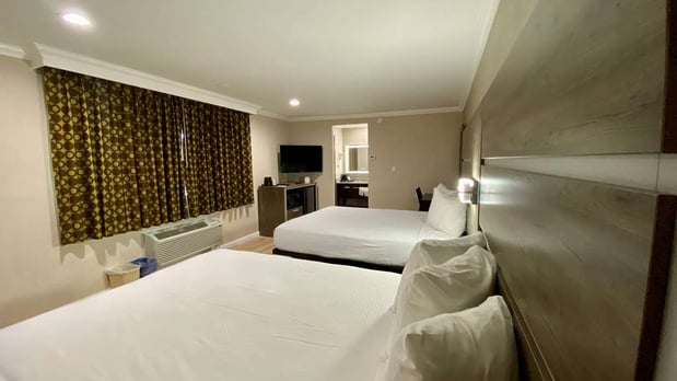 Images SureStay by Best Western Santa Cruz