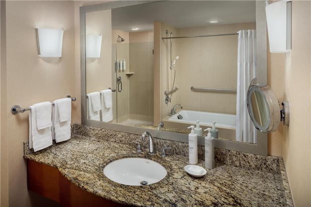 Images Hilton Garden Inn Portland Downtown Waterfront