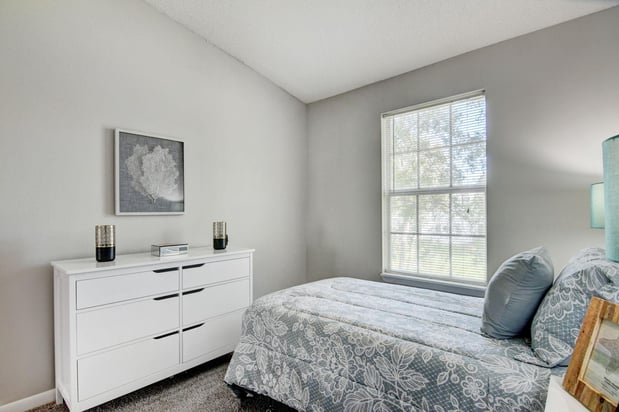 Images Oakwood Townhomes: Lake Worth FL Apartments