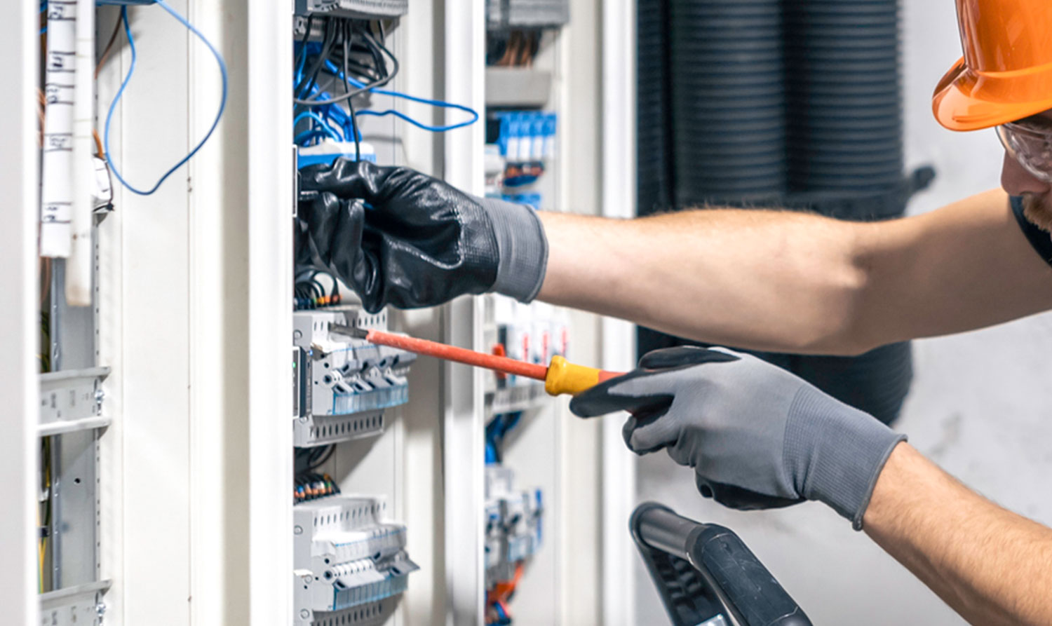 Emergency Electrician Near Genesee, Livingston, and Shiawassee County.