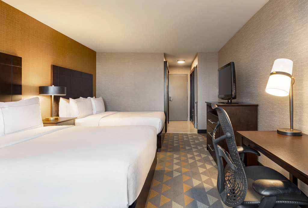 Images DoubleTree by Hilton Pointe Claire Montreal Airport West