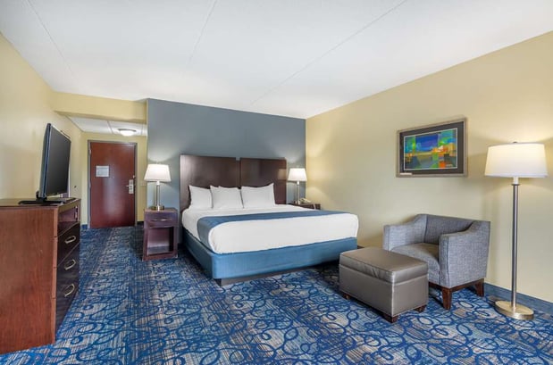 Images Best Western Plus Waynesboro Inn & Suites Conference Center