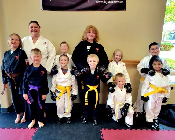 We invite ages 3 through adult to join us for our 4 class introductory series! We will work on discipline, self control, confidence, endurance and more while having tons of fun and learning the priceless life skill of self-defense!