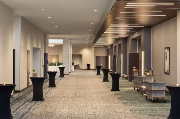 Images Embassy Suites by Hilton Denton Convention Center