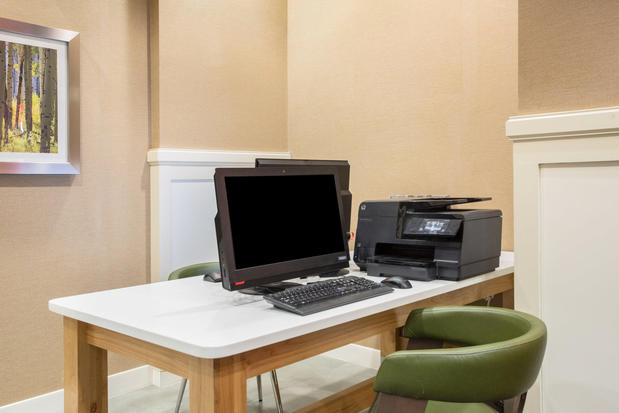 Images Holiday Inn Colorado Springs Airport by IHG