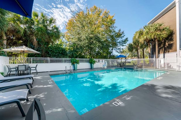 Images Best Western Plus Universal Inn