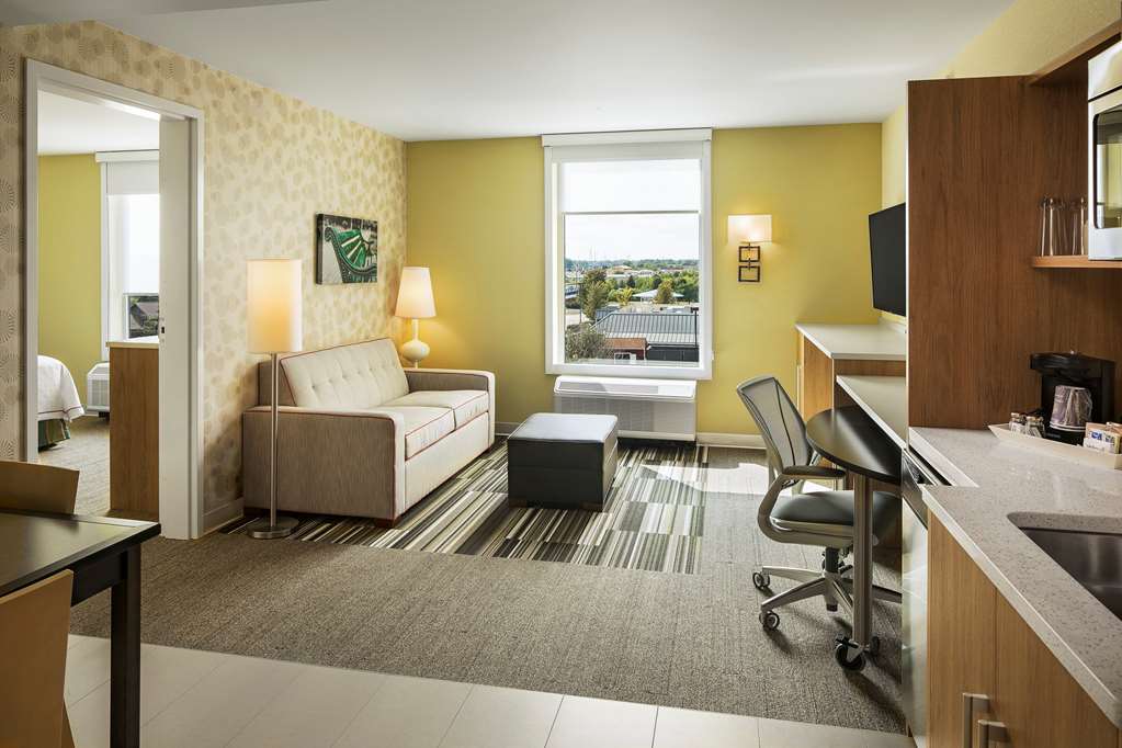 Guest room