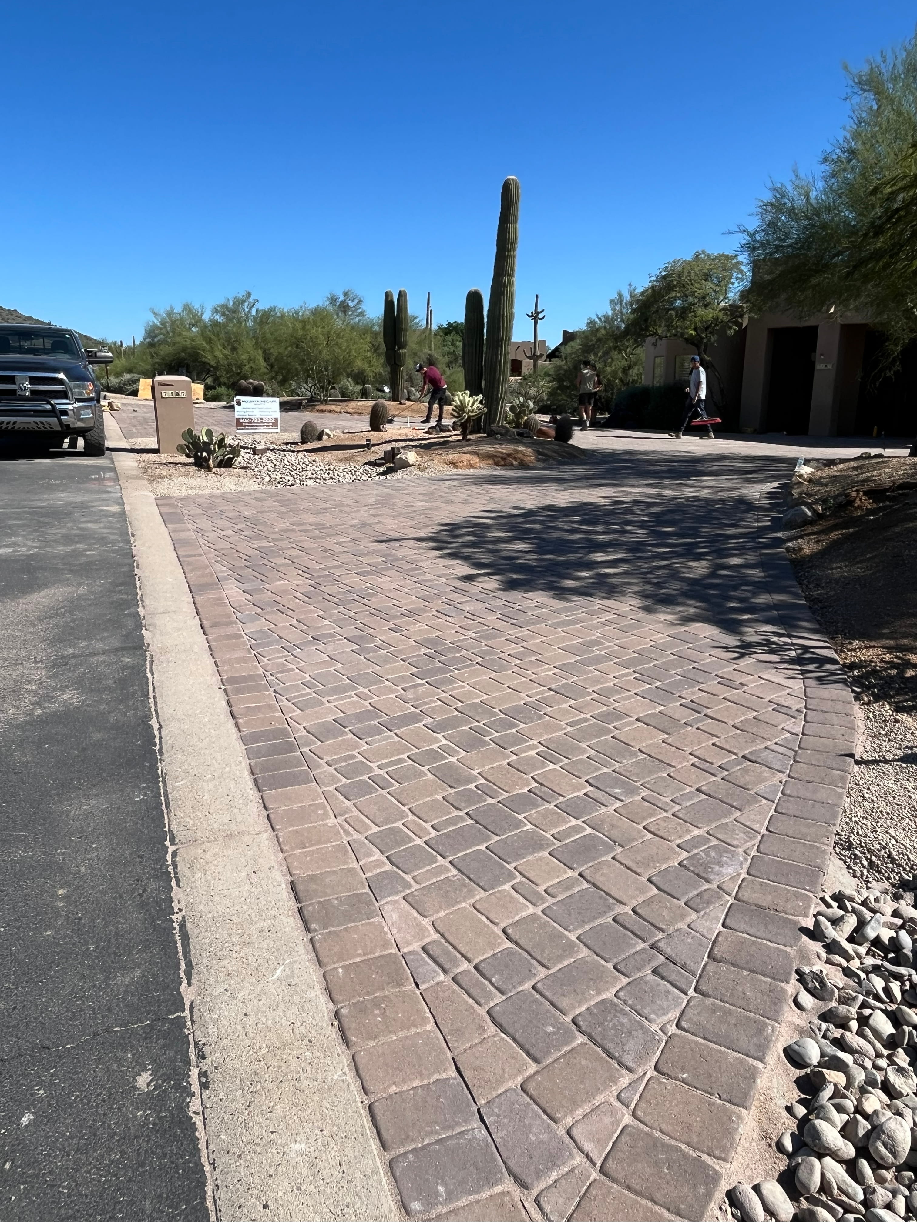 Mountainscape South Landscaping brings expert landscaping and hardscaping to Scottsdale homeowners. Our skilled landscapers handle everything from paving stones and retaining walls to turf installation and artificial turf maintenance, creating outdoor areas that are both stylish and practical.