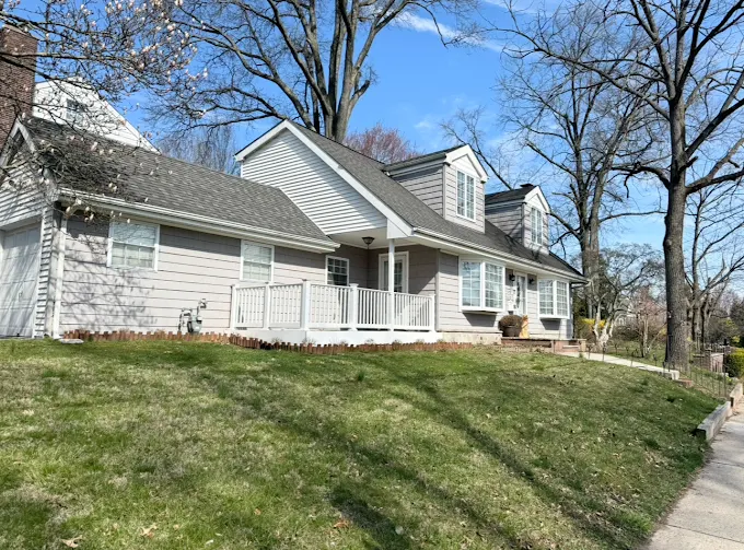 Images Malgorzata Blok, United Real Estate North Jersey