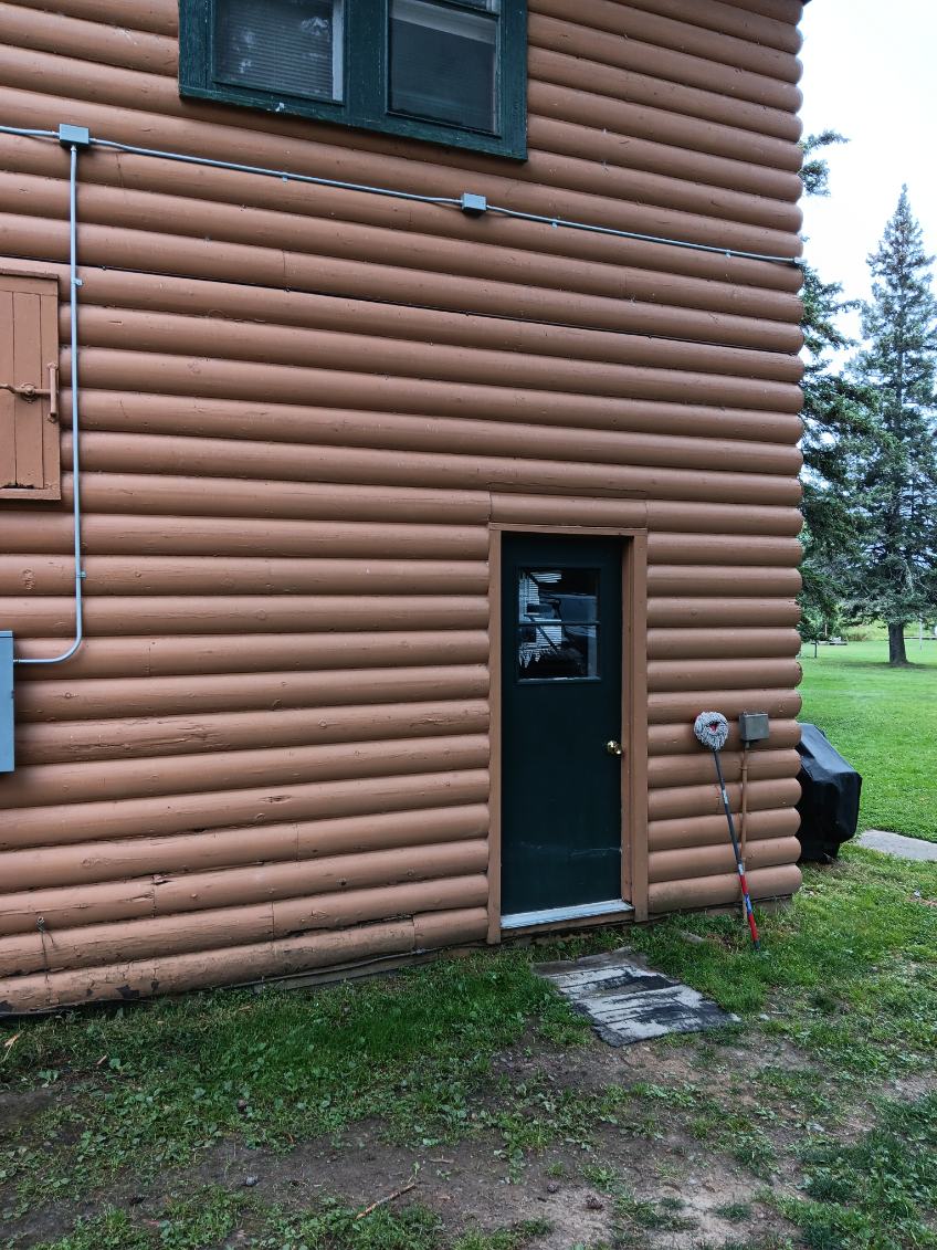 Line Side Electric LLC Logo