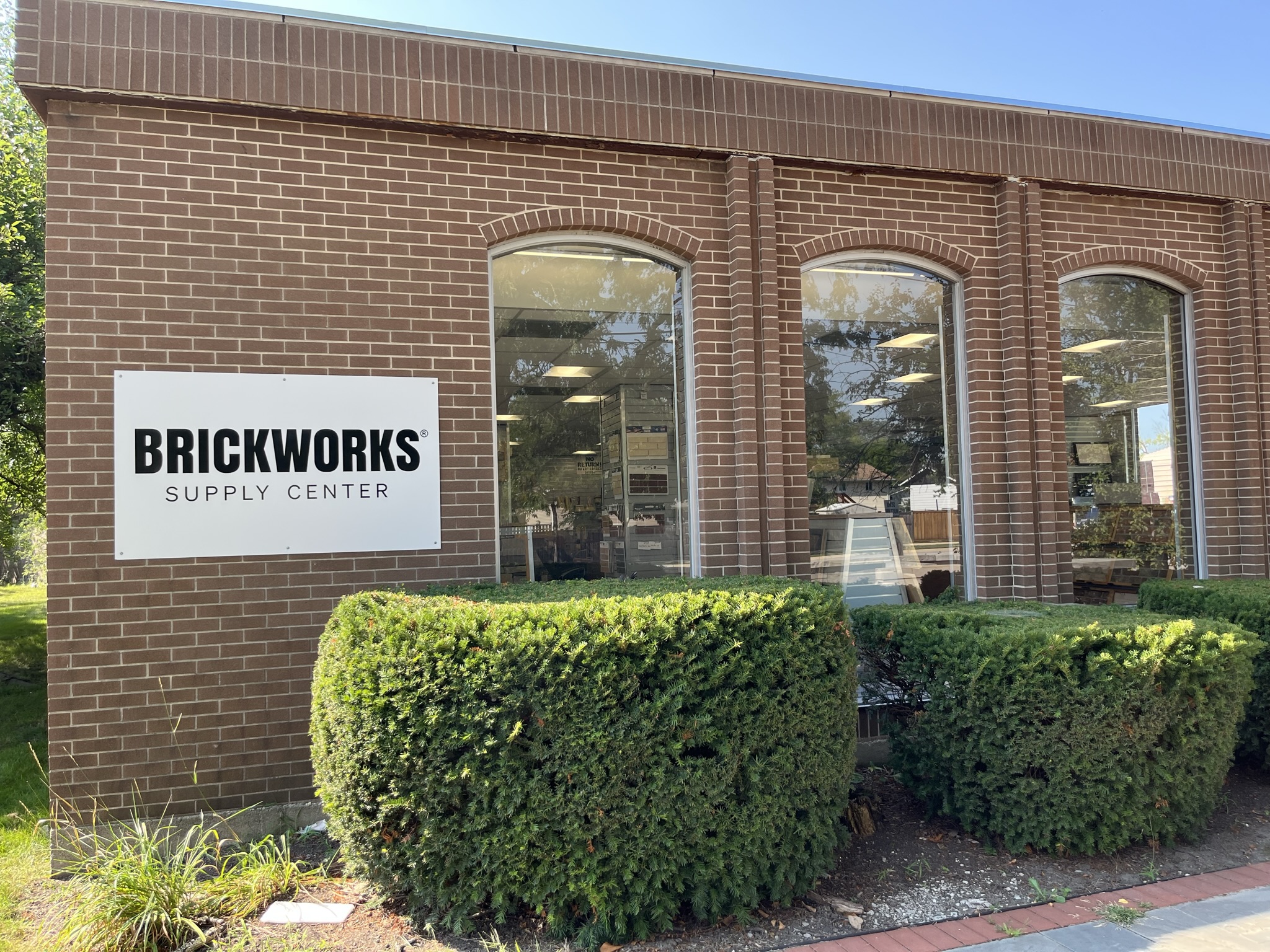 At the Brickworks Supply Center in Schaumburg, Illinois, you will find a complete line of brick, thin brick, glazed brick, stone, hardscape, other masonry supplies for all of your project needs. This location also offers sand and mulch for your project needs. Whether you are a contractor or do-it-yourself homeowner, visit the store today and be inspired for your next project. Found what you are looking for? Schaumburg's delivery trucks are at your service to bring all of your selected building materials and supplies right to your job site. 

Stop in or call to speak to one of our qualified professionals on your next masonry project.