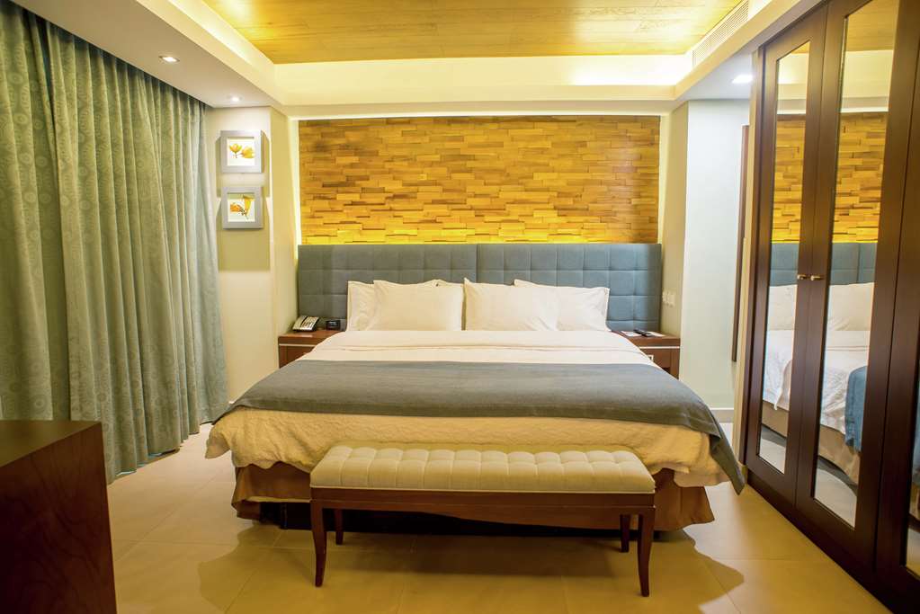 Images Hampton Inn by Hilton Merida