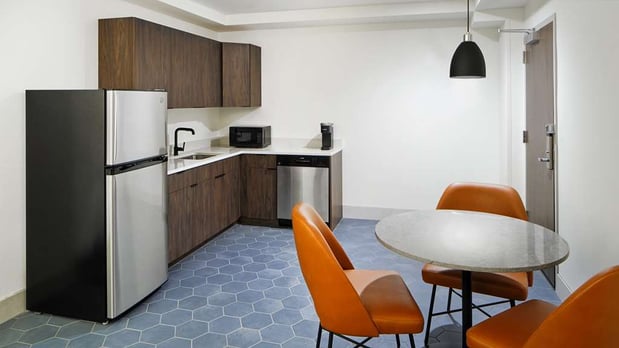 Images River's Edge Hotel Portland, Tapestry Collection by Hilton
