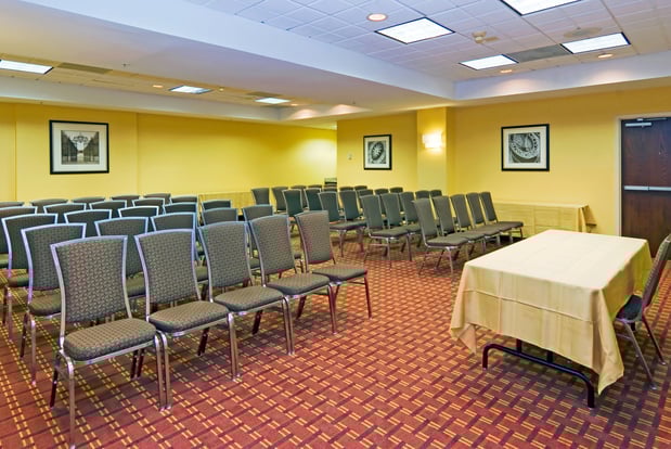 Images Holiday Inn Express & Suites Kendall East - Miami by IHG