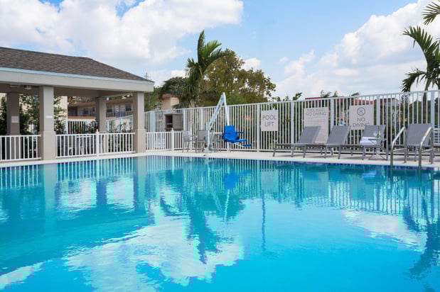 Images Candlewood Suites Miami Intl Airport - 36th St by IHG