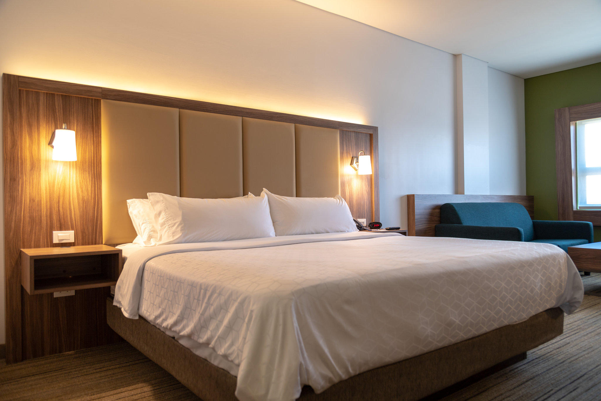 Images Holiday Inn Express & Suites Ensenada Centro, an IHG Hotel