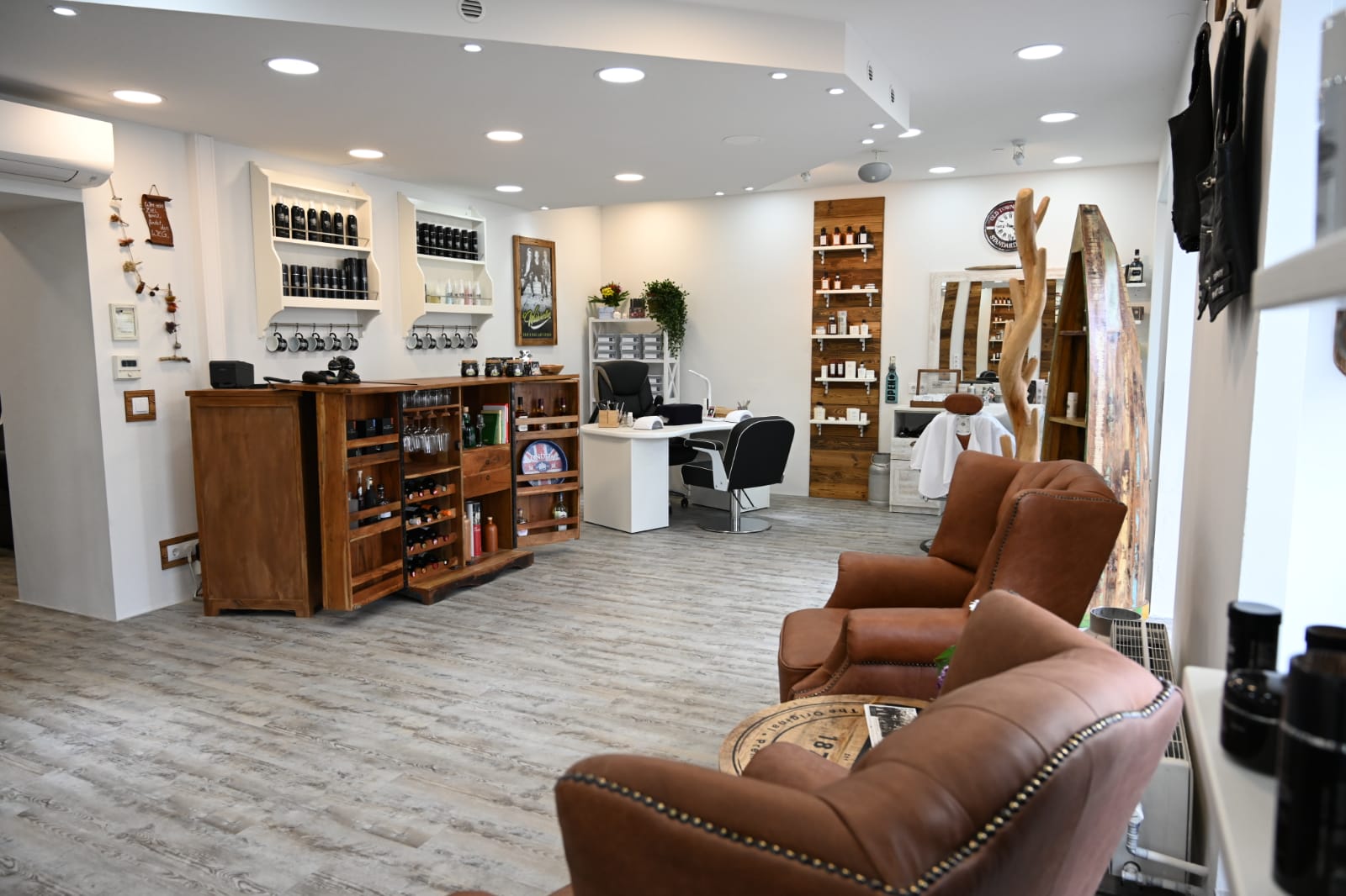 S`Woidviertler Hair & Nail Art Studio, Grillgasse 20 in Wien