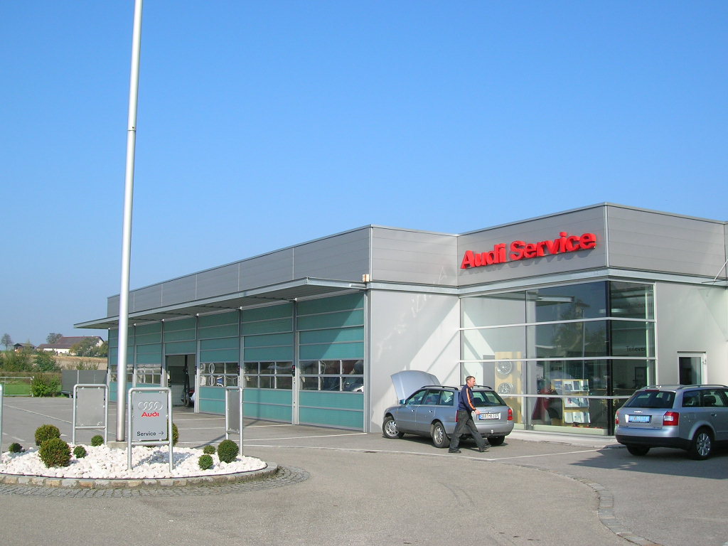 Autohaus Priewasser GmbH, Salzburger Straße 24-30 in Ried im Innkreis
