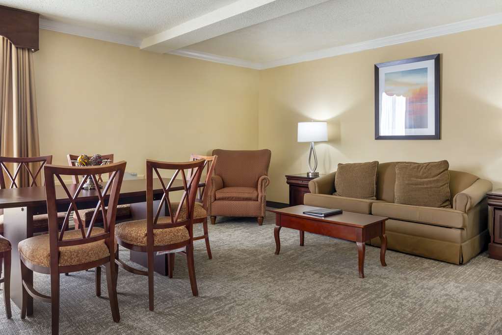ADA King Suite