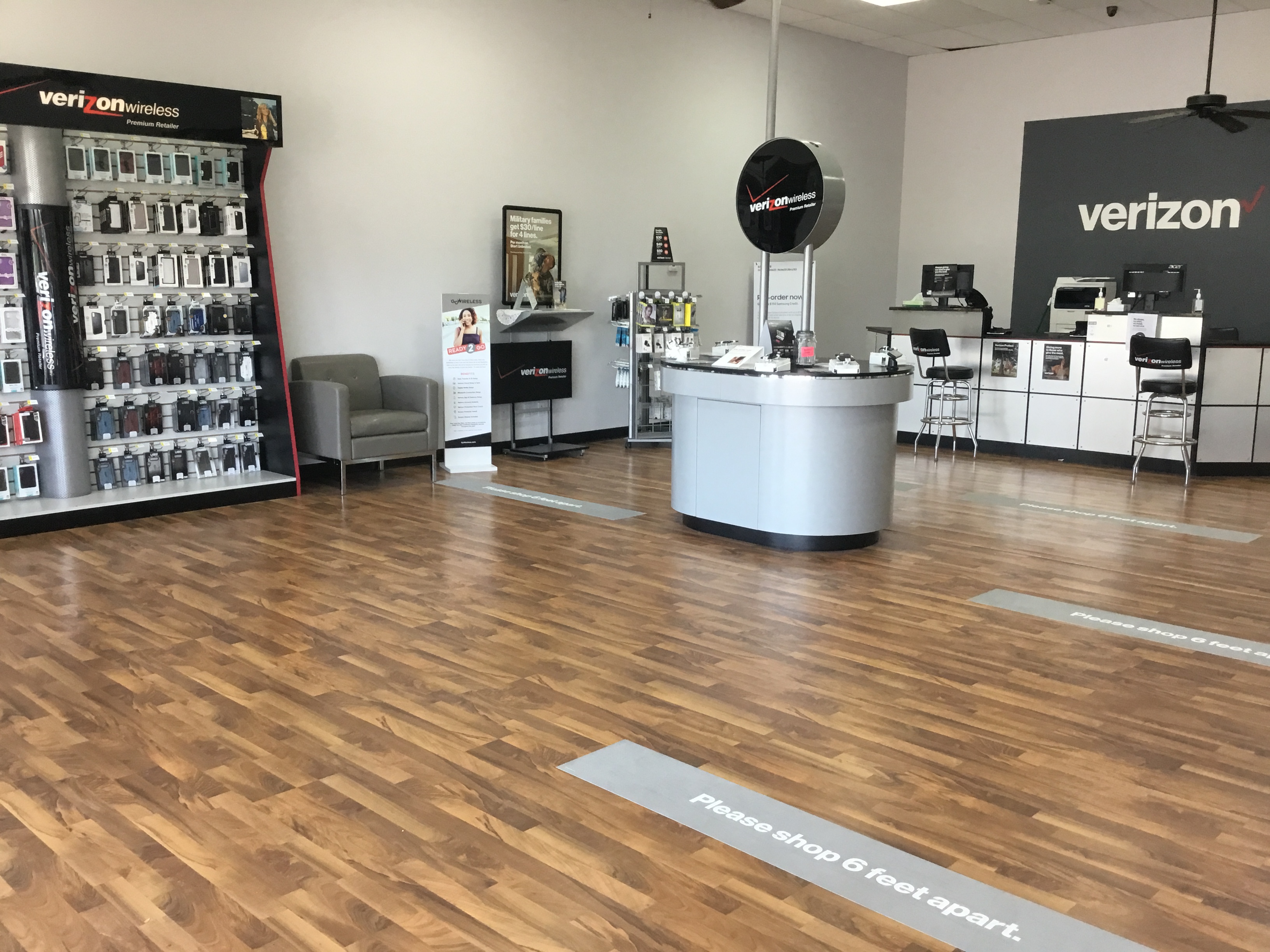 Verizon Authorized Retailer – GoWireless Photo