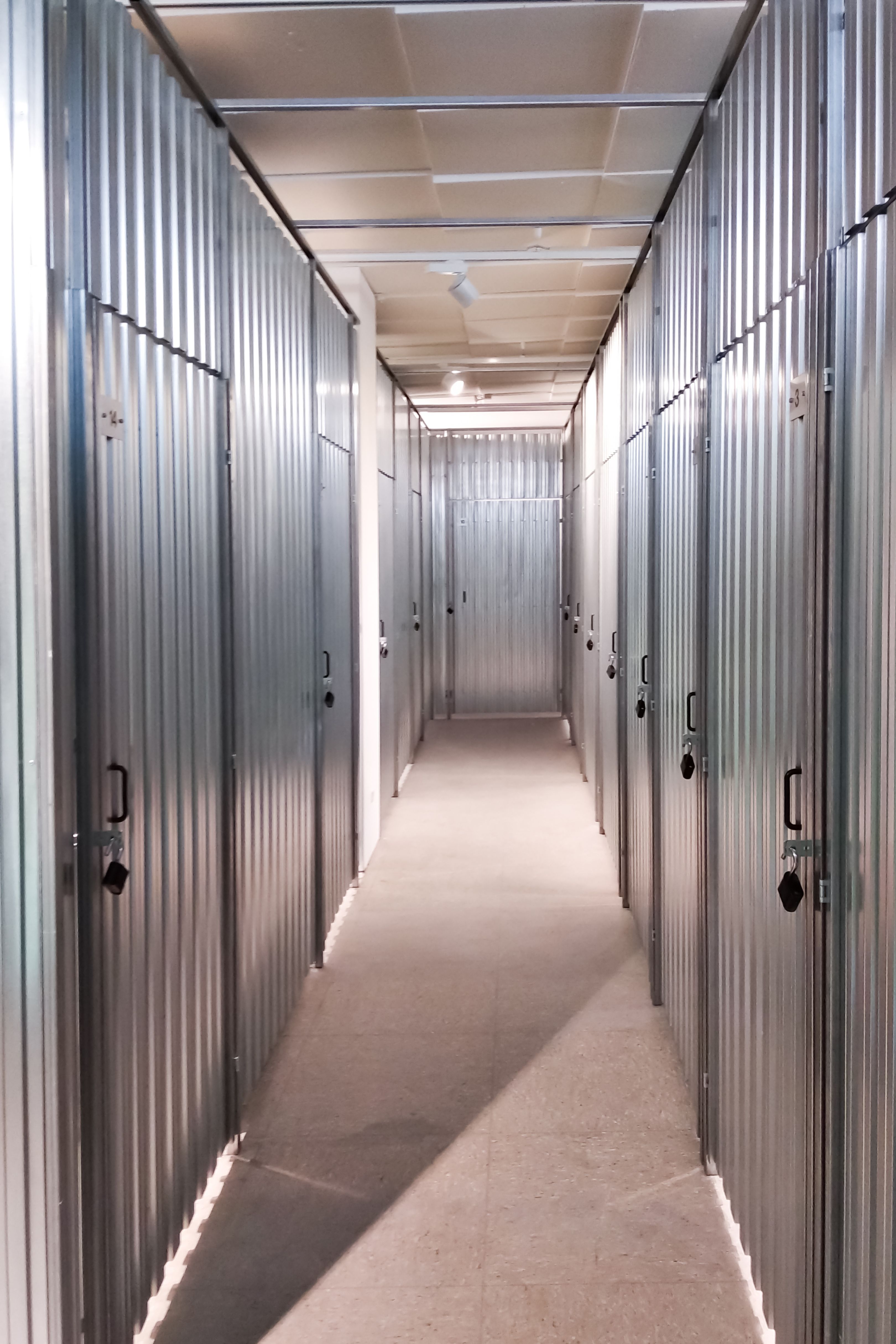 Storebox - Dein Lager nebenan, Pradler Straße 77 in Innsbruck