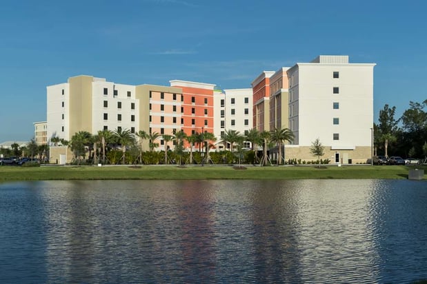 Images Hampton Inn & Suites Cape Canaveral Cruise Port