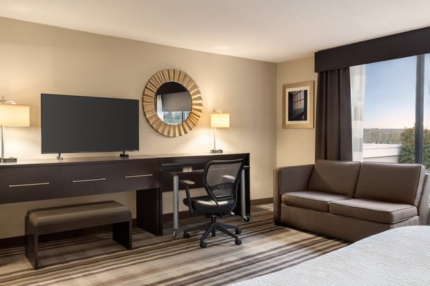 Images Holiday Inn Gaithersburg by IHG