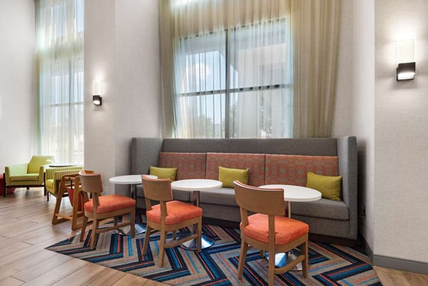 Images Hampton Inn & Suites Pensacola I-10 North at University Town Plaza