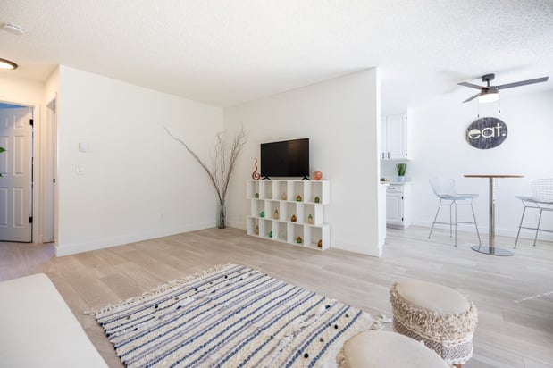 Images Campbell West Apartments
