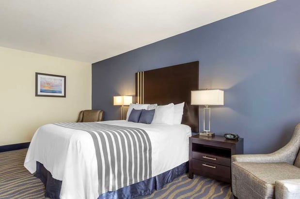 Images Best Western Plus Edmonds Harbor Inn
