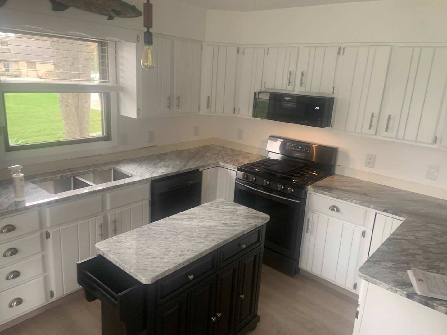 Stone Gallery of The Lakes, Inc. Image