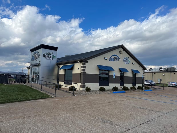 Images Hangar 54 Pizza