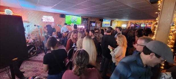 Images Beacon Sports Bar & Grill