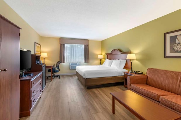 Images Best Western York Inn