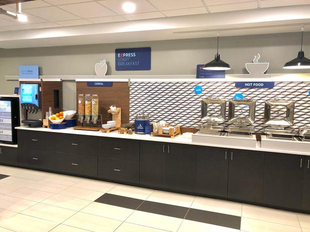 Images Holiday Inn Express Richmond - Midtown by IHG