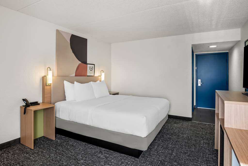 Guest room