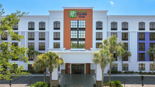 Images Holiday Inn Express & Suites Jacksonville SE- Med Ctr Area by IHG