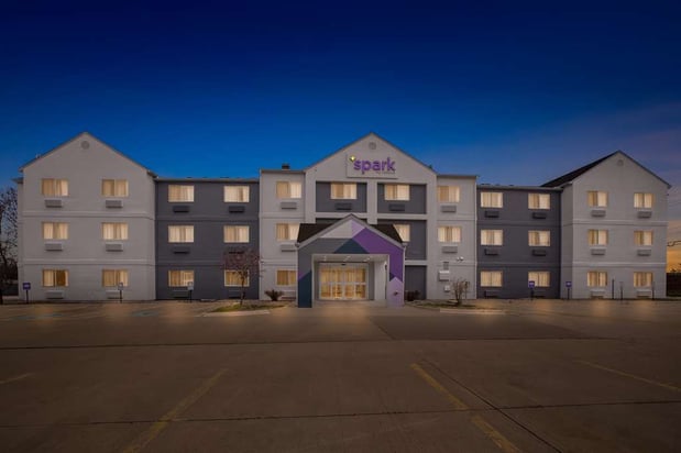 Images Spark by Hilton Moline Quad Cities