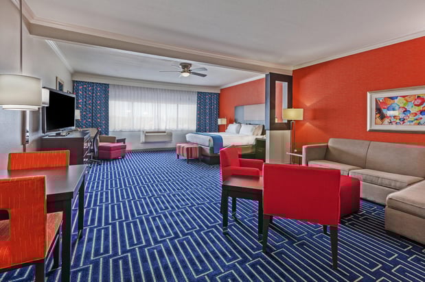 Images Holiday Inn Express & Suites Houston East by IHG