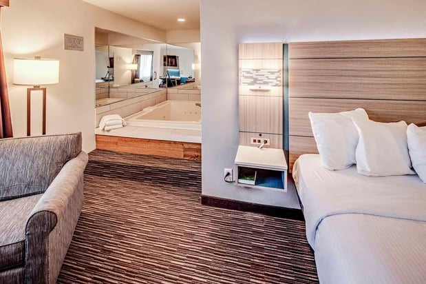 Images Best Western Port Columbus
