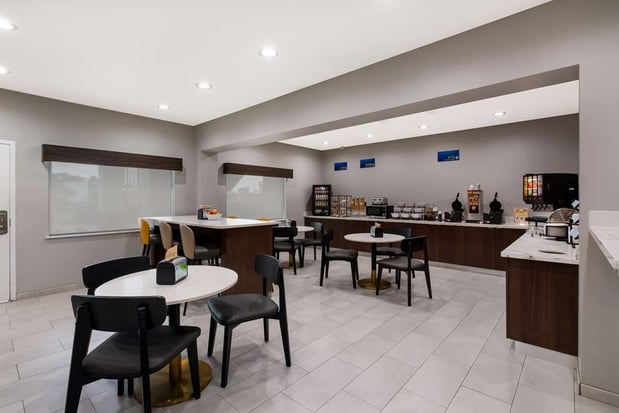 Images Best Western La Place Inn