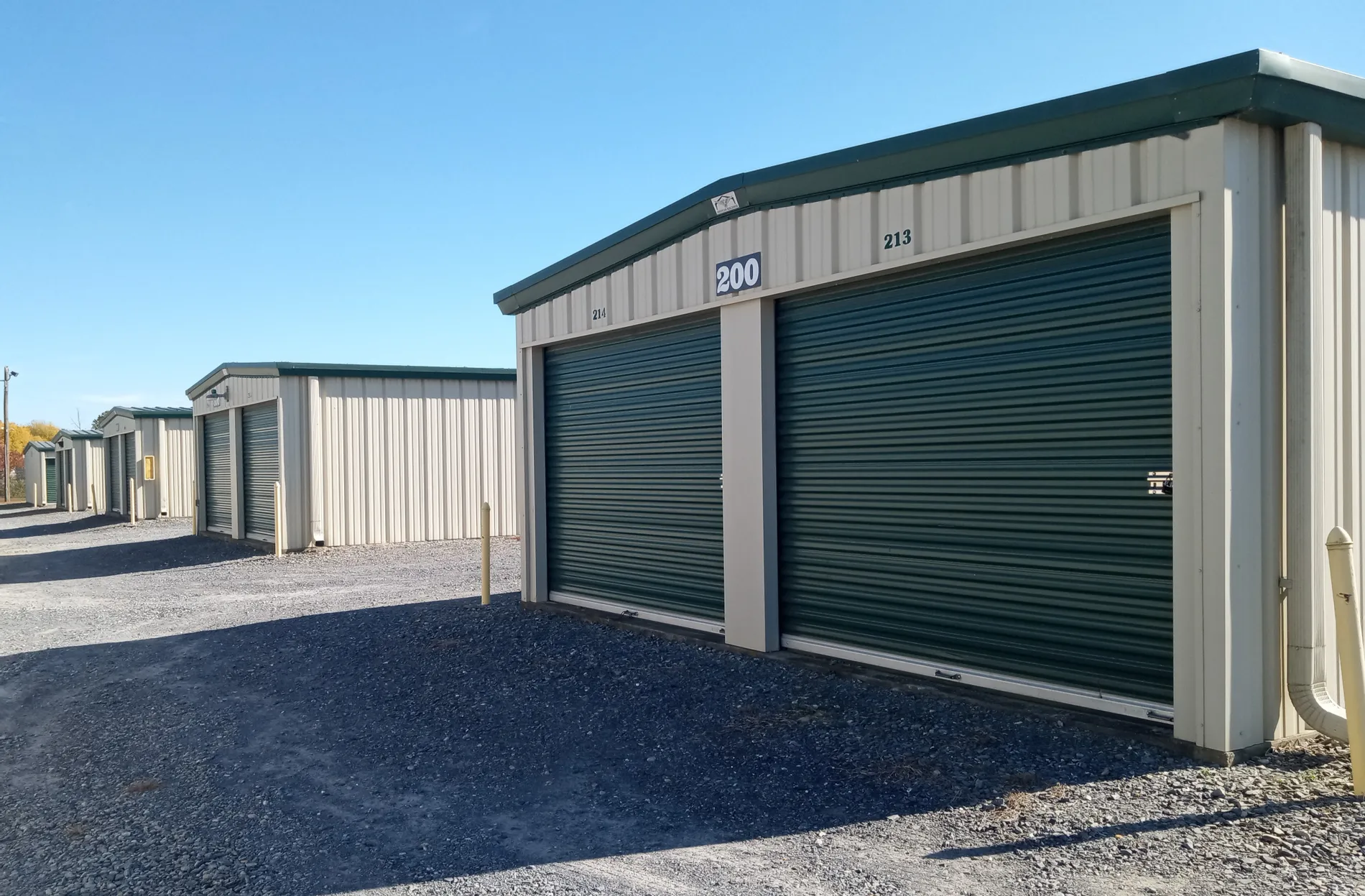 Self-storage rentals near Peninsula Pawn in Delmar